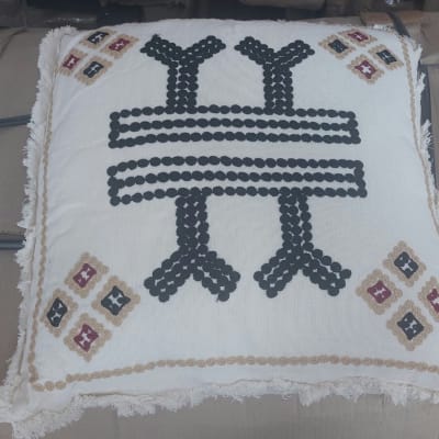 Tyle Cushion