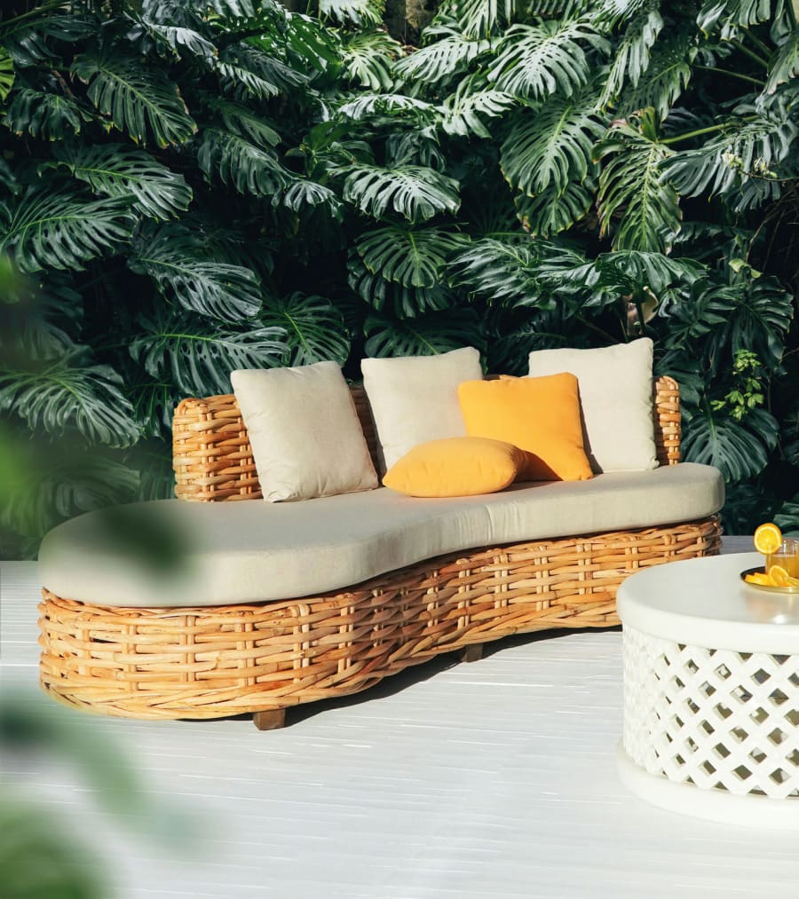 Charlotte Sofa Long Including White Cushion Set