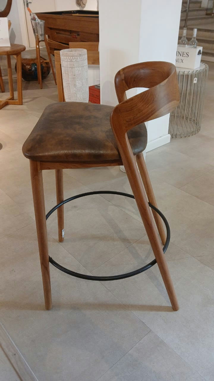 Dixon Bar Chair with Oscar Seat