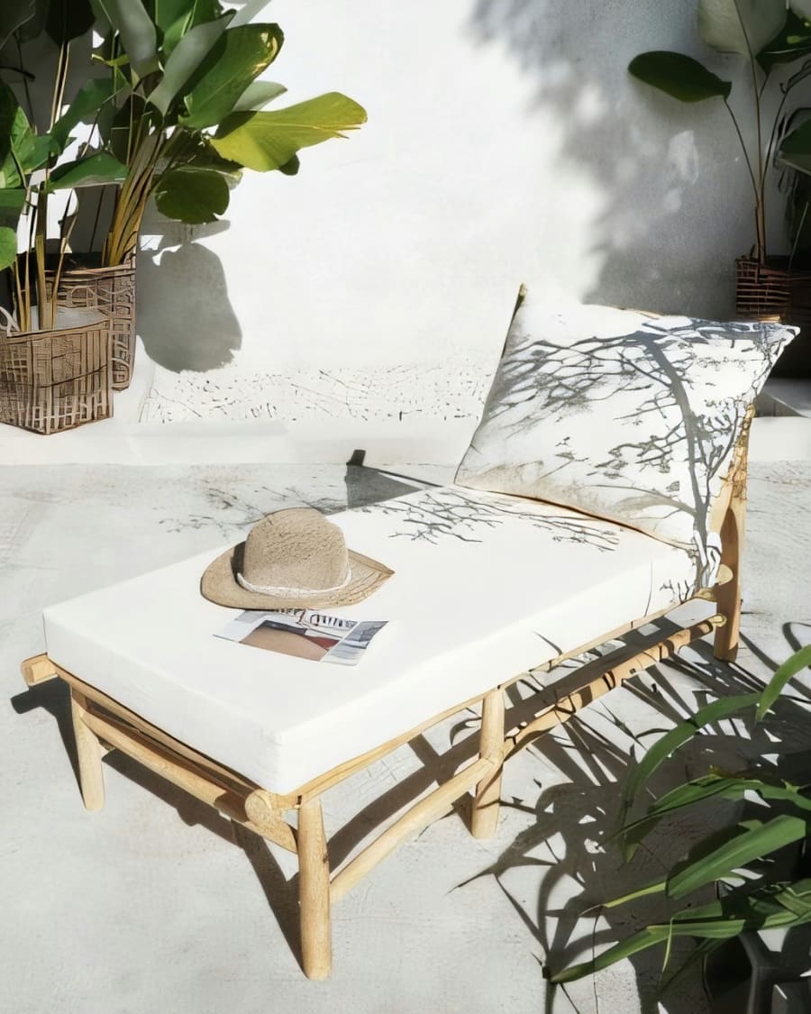 Mauritus Sun Lounger-Kd with White Cushion Set