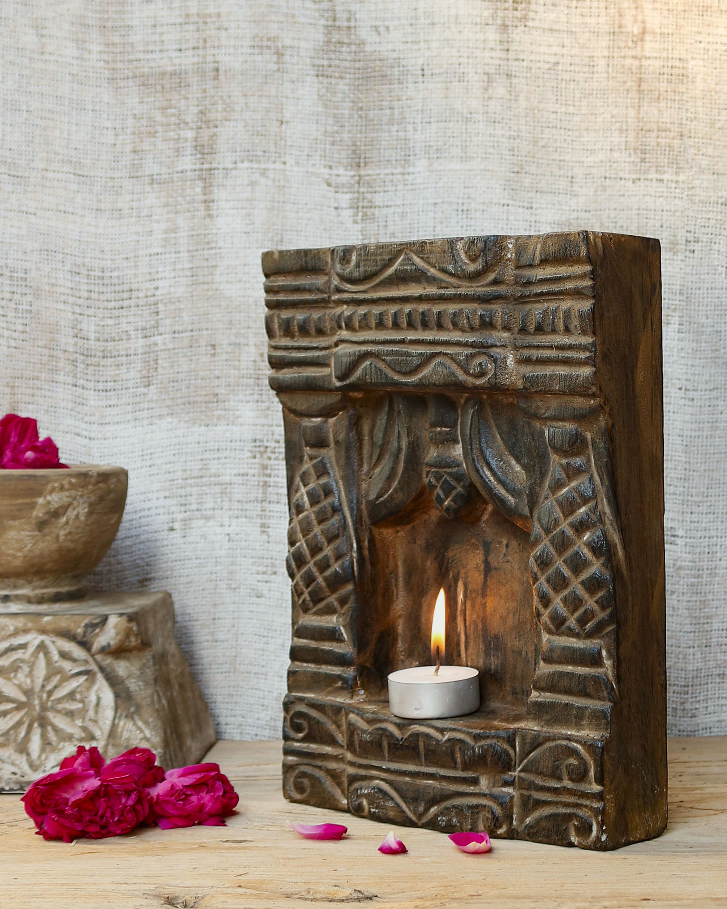 RAJU CANDLE HOLDER CARVING