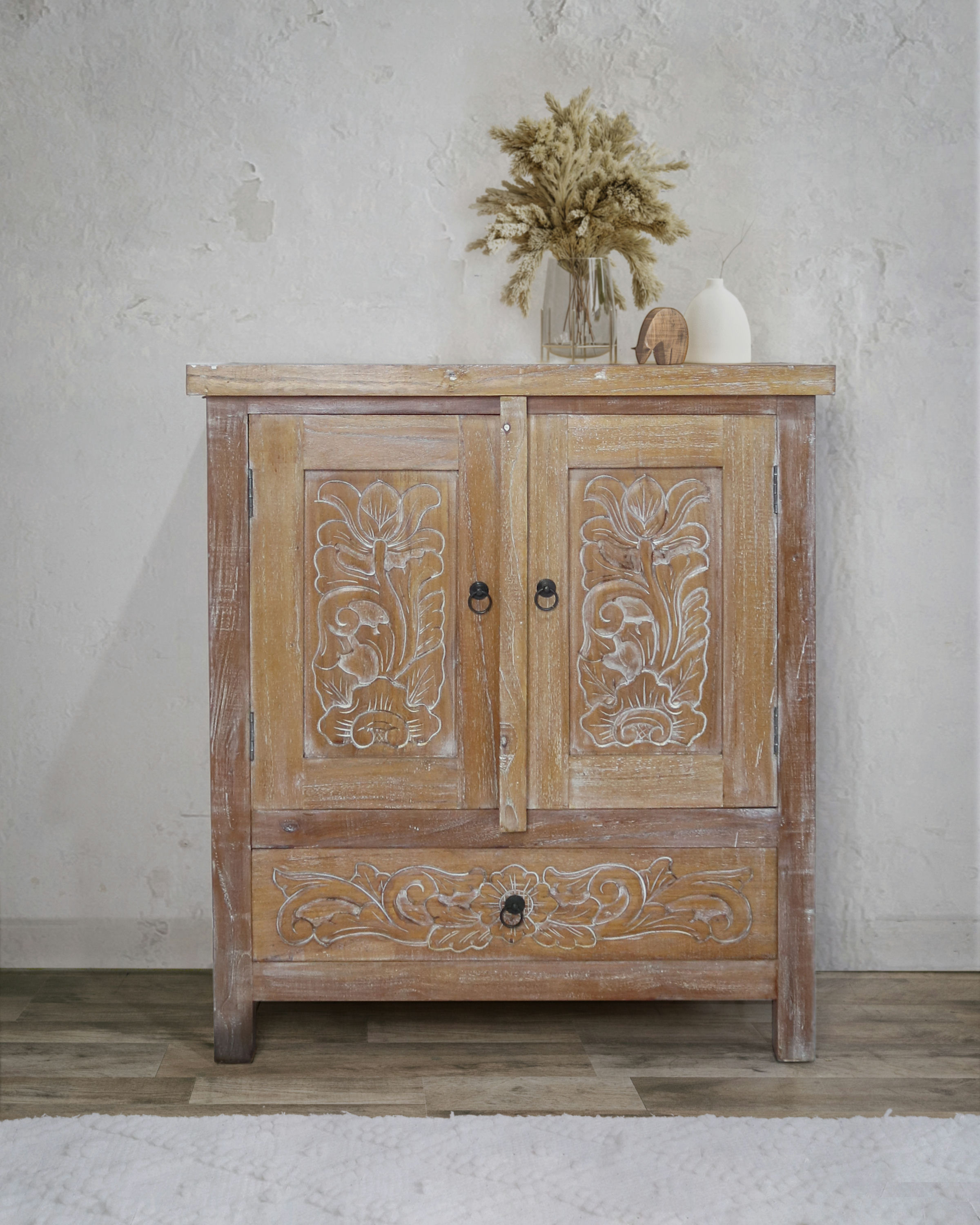 SENTANI CARVING BUFFET WITH 2 DOORS & 1 DRAWERS